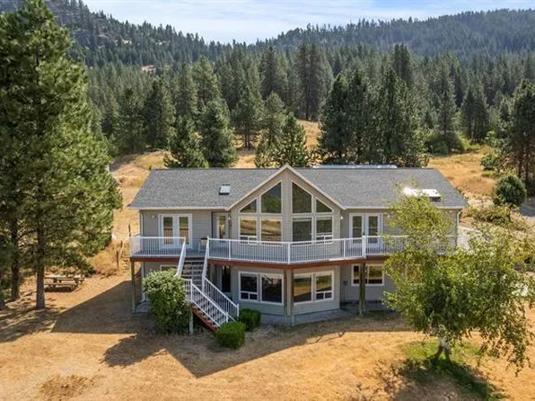 3757 Highway 25 S, Gifford, WA 99131