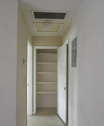 2nd image of 1108 Vineyard St