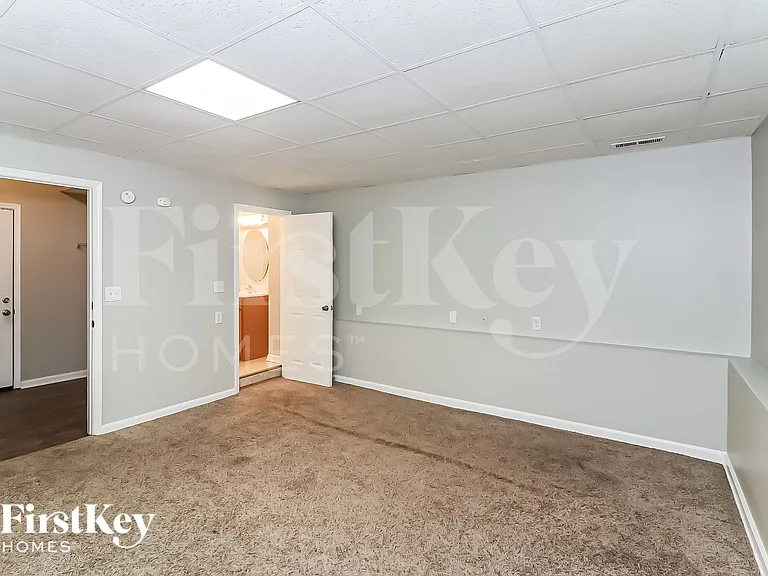 1688 Independence Dr — Photo 9