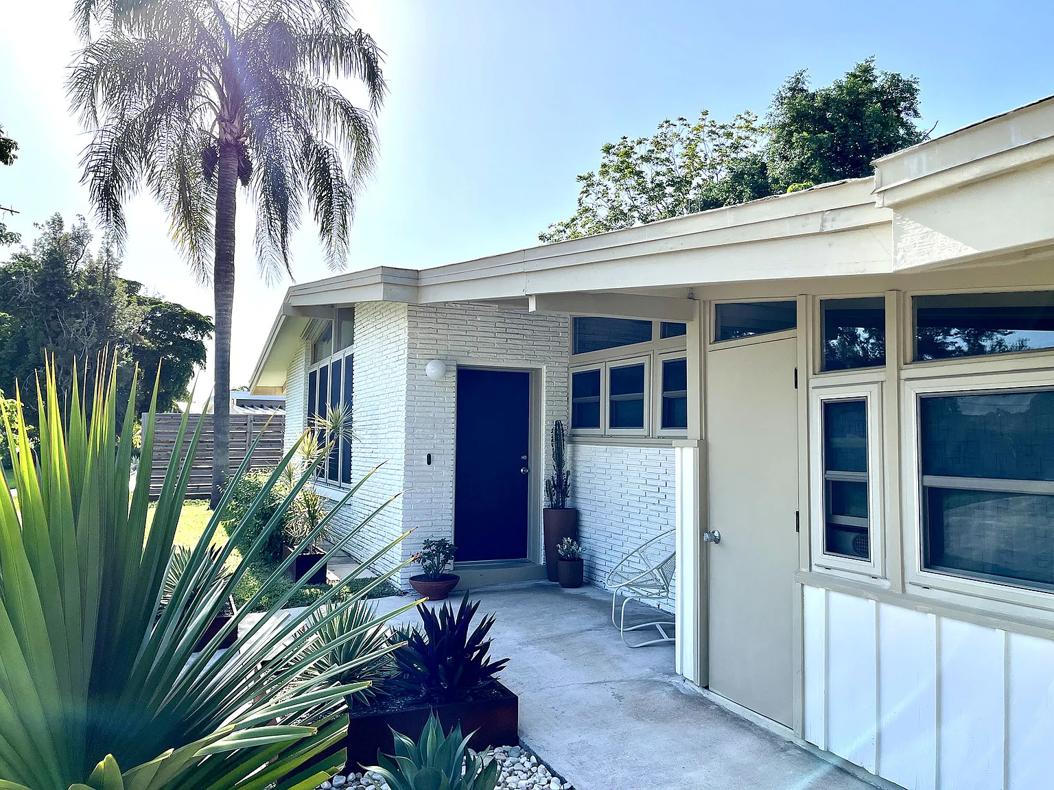 3 bed, 1704 sqft, $1,650 — Photo 2