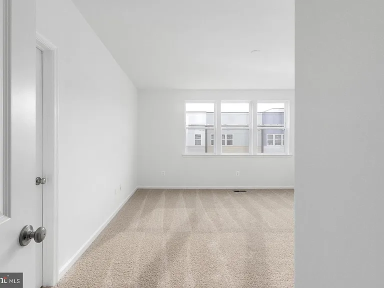 2546 Neabsco Common Pl — Photo 19