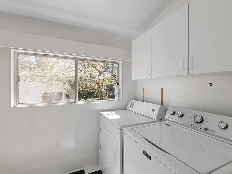 2728 Anderson Dr — Photo 30