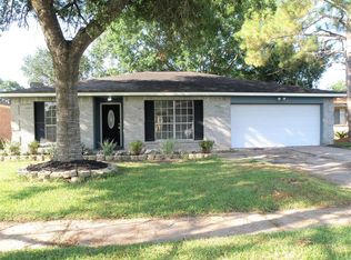 6213 Woodvale Dr, League City, TX 77573