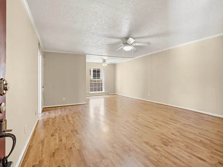 2507 Montrose Blvd #23 — Photo 5