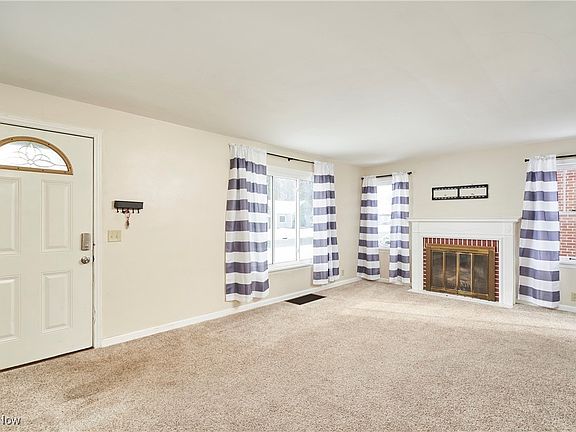 2nd image of 237 Orchard Hill Dr SW