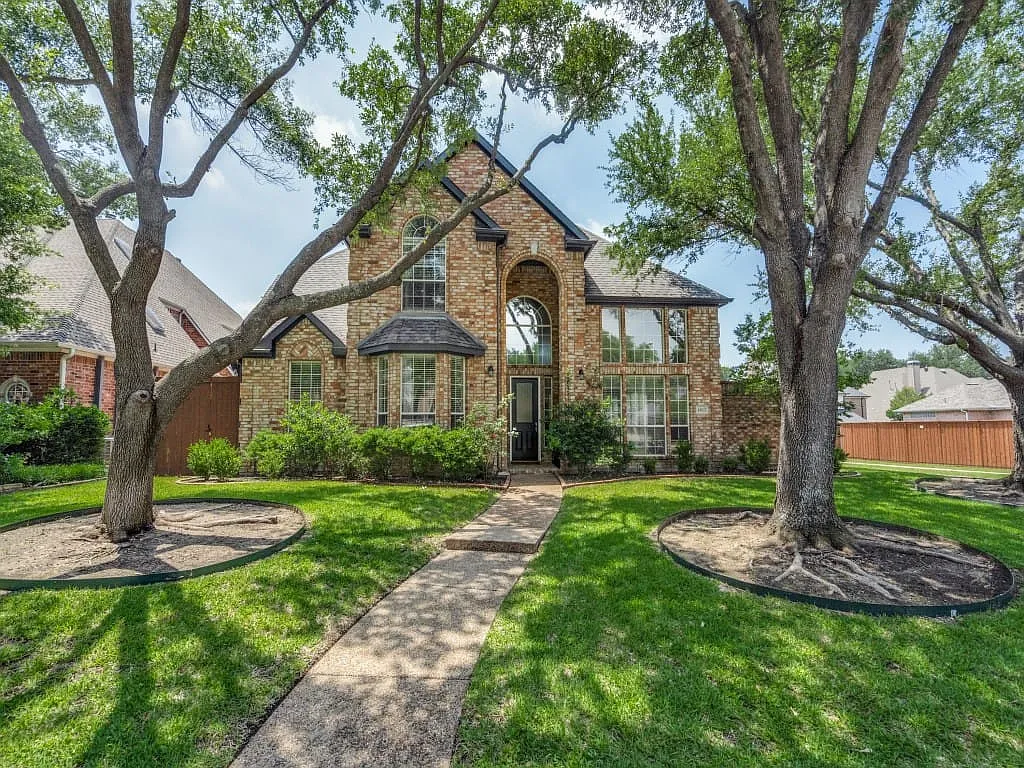 4 bed, 4.0 bath, 3501 sqft, $4,300 — Photo 1