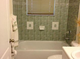 16225 SW 68th Ter, Miami, FL 33193