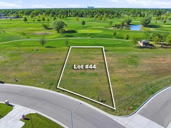 301 W Cherry Oaks St, Cheney, KS 67025