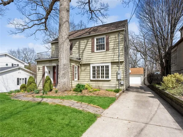 345 49th St, Des Moines, IA 50312