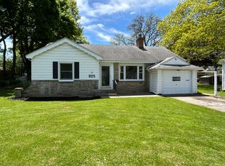 825 Lake Shore Blvd, Rochester, NY 14617