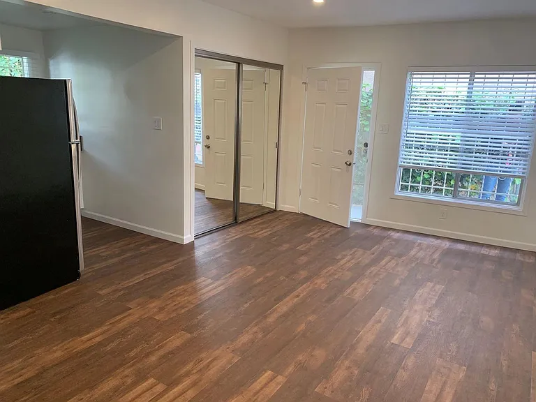1214 S Orange Grove Ave #1214.75 — Photo 6