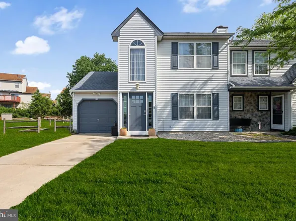 314 Stonehouse Ln, Mullica Hill, NJ 08062