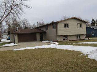 1610 3rd Ave NE, Jamestown, ND 58401