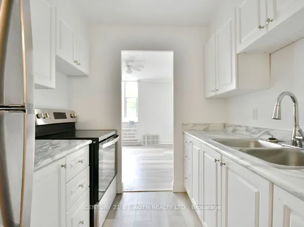 2 Grove St E, Barrie, ON