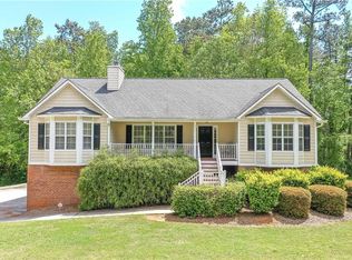 1356 Windsor Glen Dr, Douglasville, GA 30134