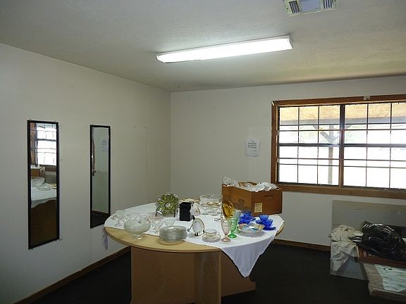 5th image of 140 Yaupon St