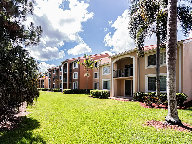 1230 Wildwood Lakes Blvd #202 — Photo 3
