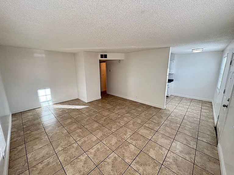 5132 Pebble Beach Blvd #B — Photo 12