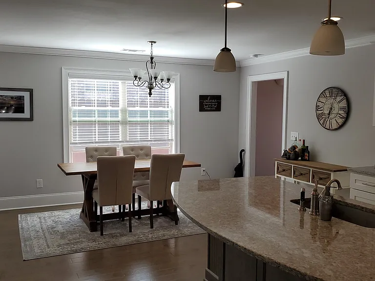 1015 Allison Dr — Photo 3