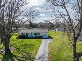 236 Viscount Dr, Henrietta, NY 14467