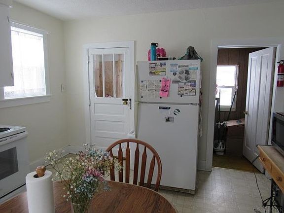 4th image of 413 E Delaware St