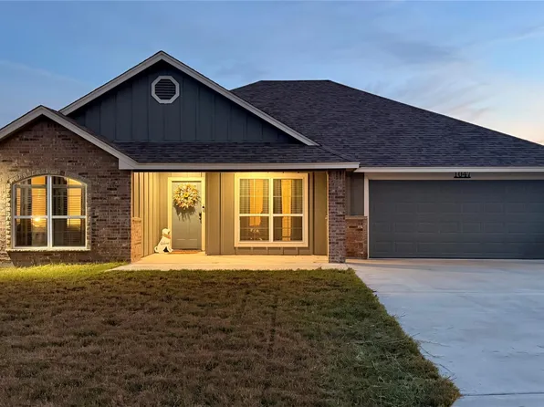 1047 Field Stone Dr, Lampasas, TX 76550