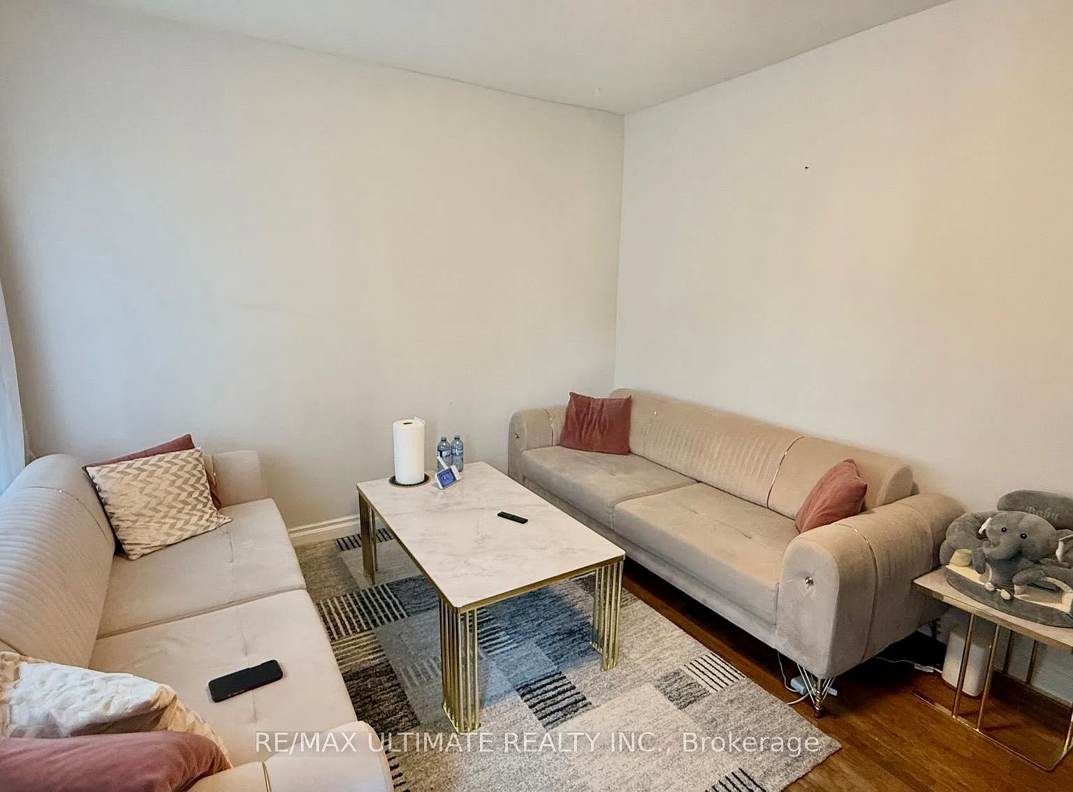 3 bed, $2,350 — Photo 2