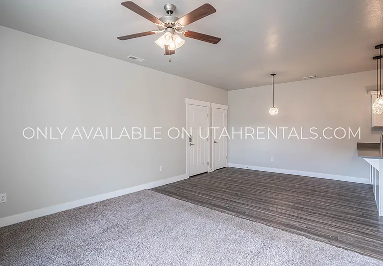 71 W Silver Springs Dr — Photo 4