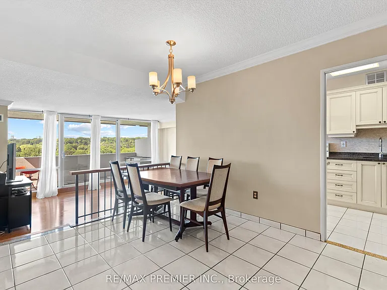 240 Scarlett Rd #711 — Photo 7