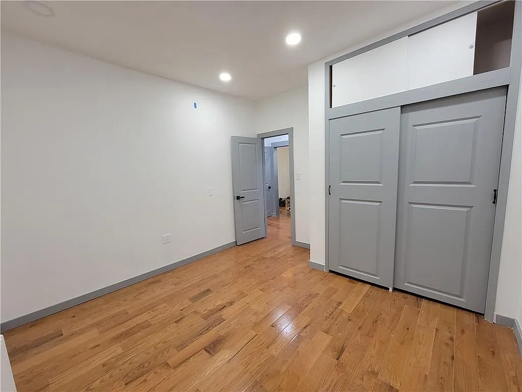 4 bed, 1.0 bath, 1100 sqft, $3,753 — Photo 1