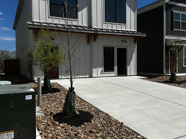 7146 Magnolia Vlg #201 — Photo 2