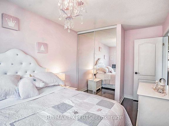 4th image of 101 Morley Cres