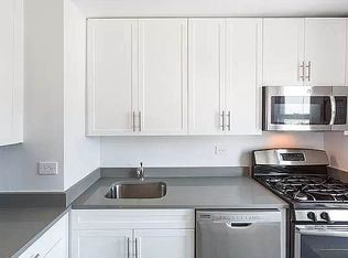 291 Clinton Ave APT 4, Brooklyn, NY 11205