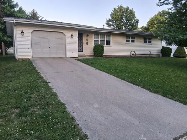 40 Lashmet Dr, Winchester, IL 62694