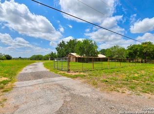 3668 Fm 3006, Pleasanton, TX 78064