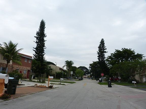 3rd image of 267 Sunshine Dr