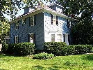 2nd image of 341 E 2nd St