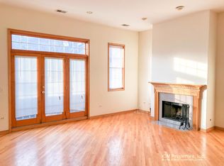 2450 N Southport Ave APT 203, Chicago, IL 60614