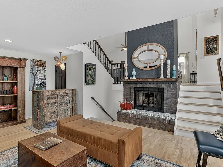 13 Mesa Oak — Photo 23