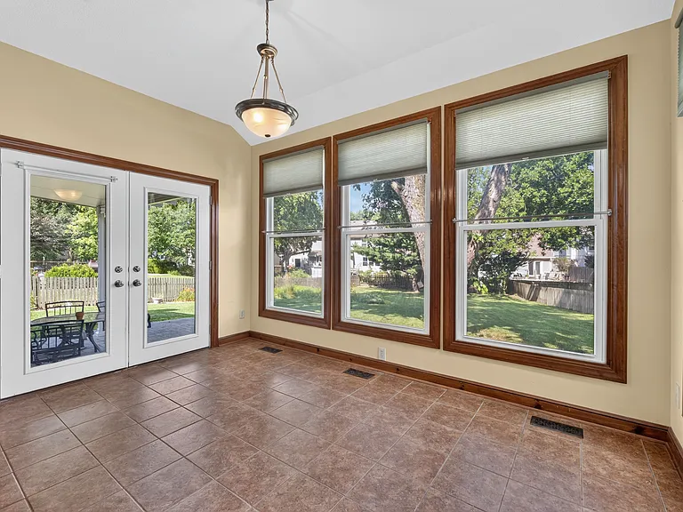 14510 S Kaw Dr — Photo 13
