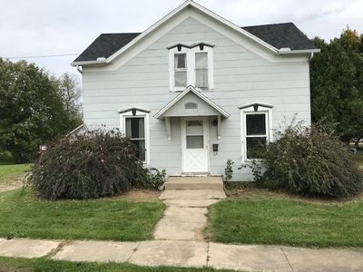 313 W Lena, Lena, IL, 61048