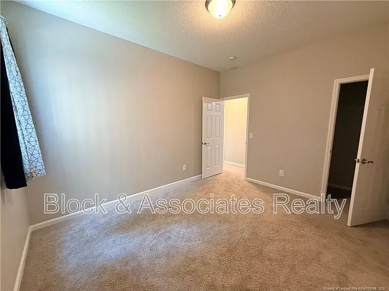 455 Crusaders Dr — Photo 17