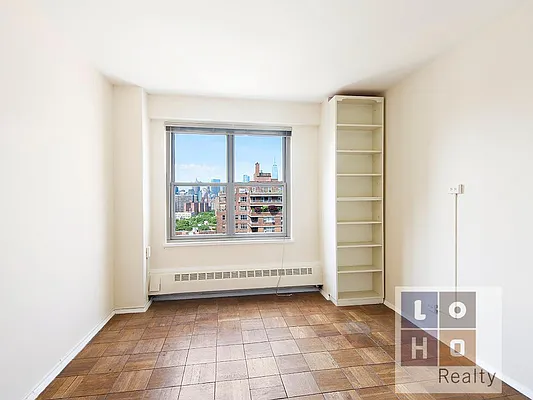 Rented by LoHo Realty | media 29