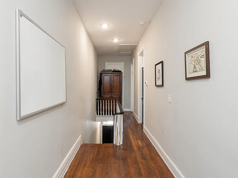 2406 E Clay St #B — Photo 10