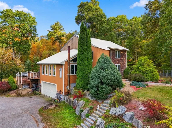 755 Robinson Rd, Pembroke, NH 03275