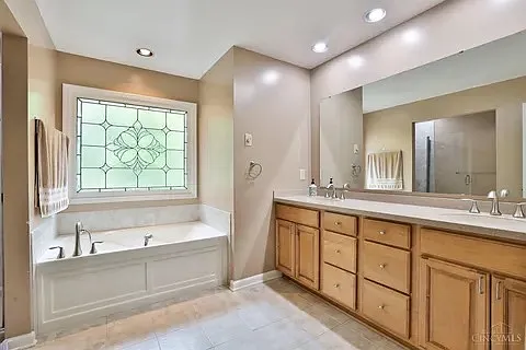 8055 Old Stable Ct — Photo 16