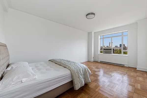 Rented by Douglas Elliman | media 7