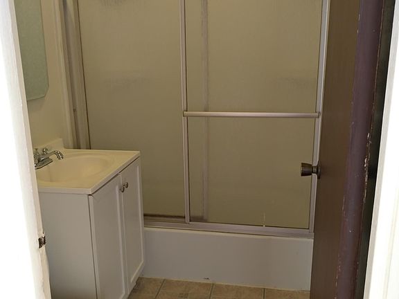 5th image of 8635 Trumbull Ave #2F
