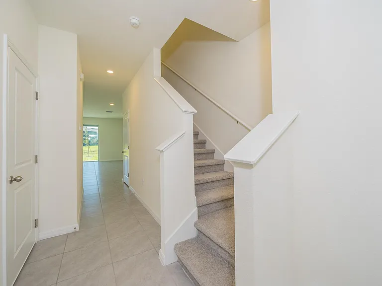 1623 Hubbell Rd — Photo 2