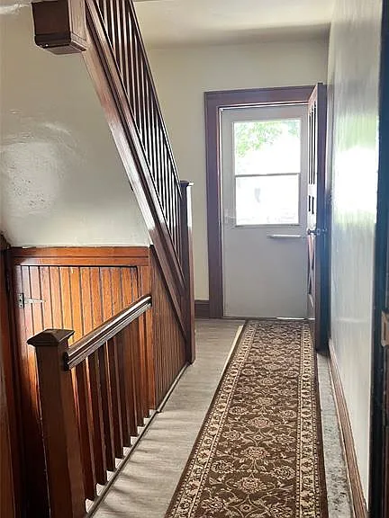52 Christie Ave #1 — Photo 4